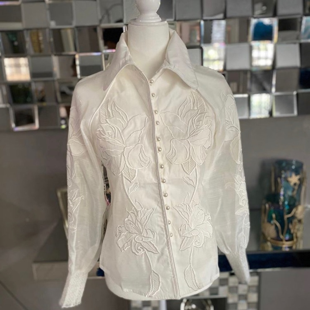 3020070 White Sheer Blouse